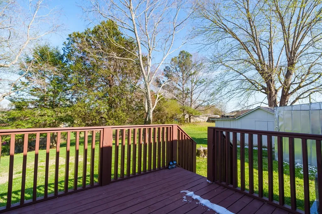 1670 White Road Cookeville TN 38506