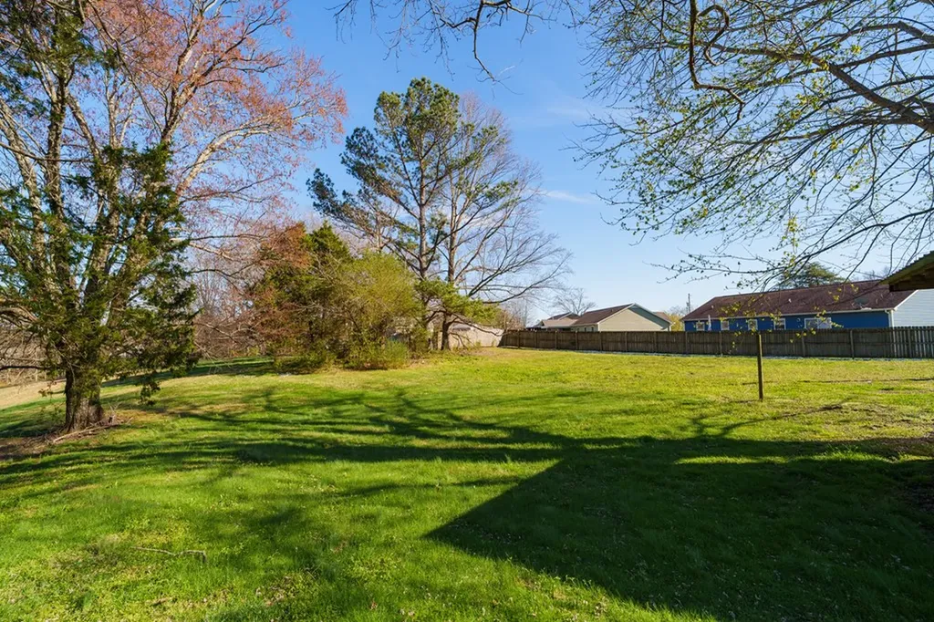1670 White Road Cookeville TN 38506