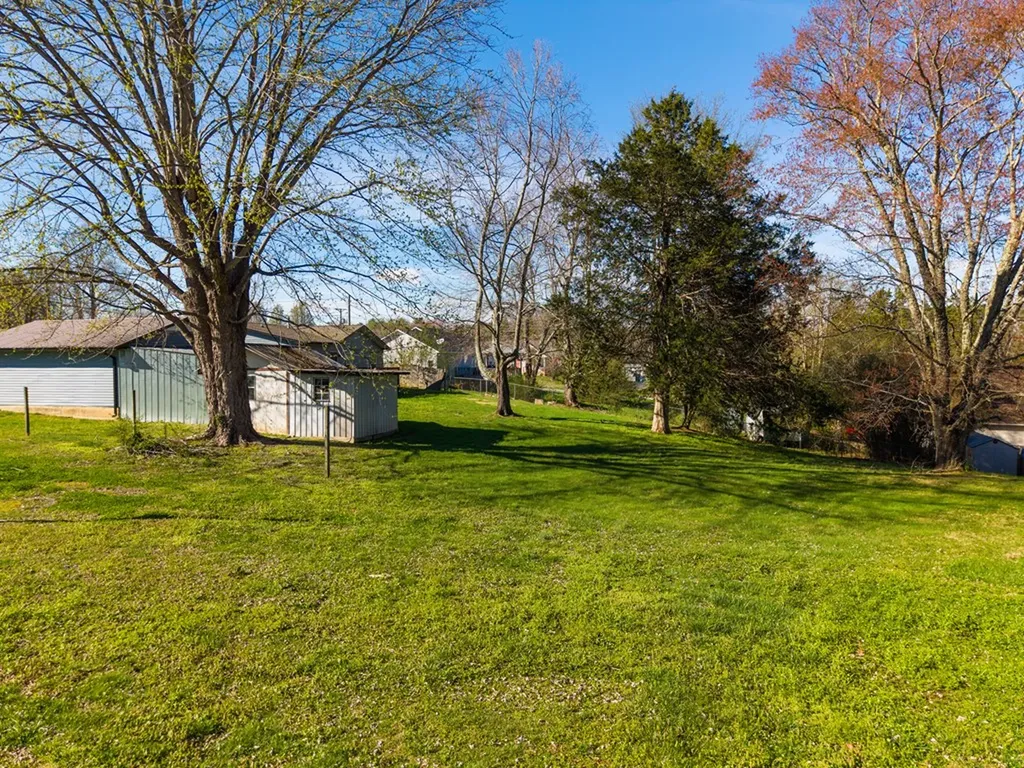 1670 White Road Cookeville TN 38506
