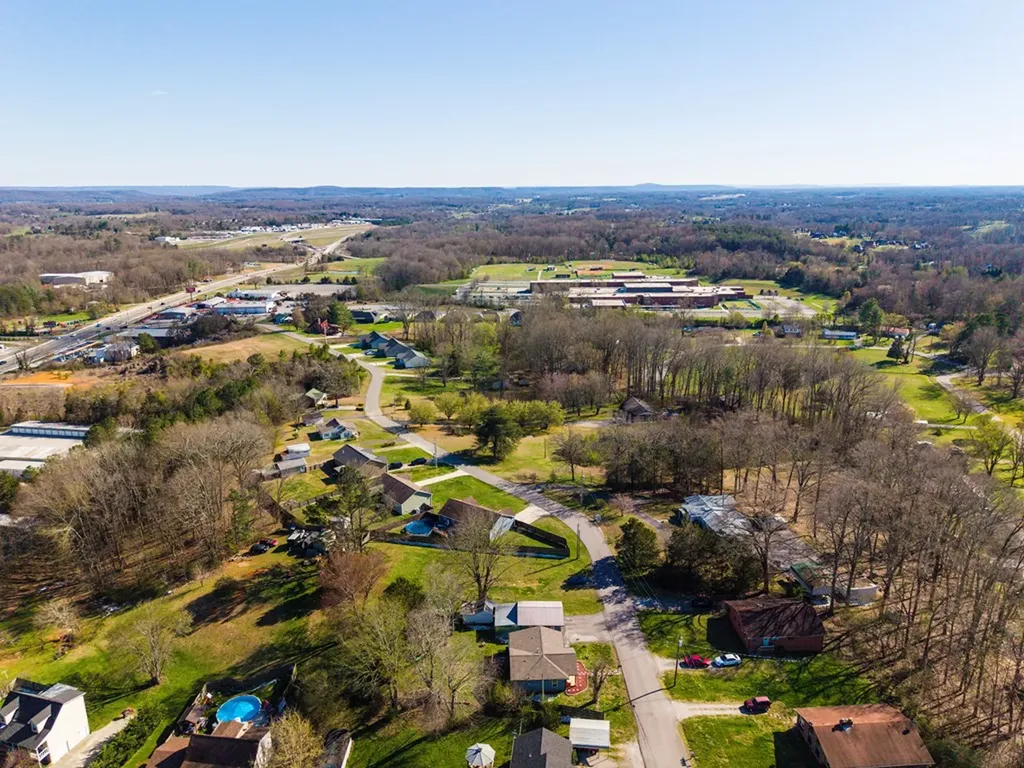 1670 White Road Cookeville TN 38506