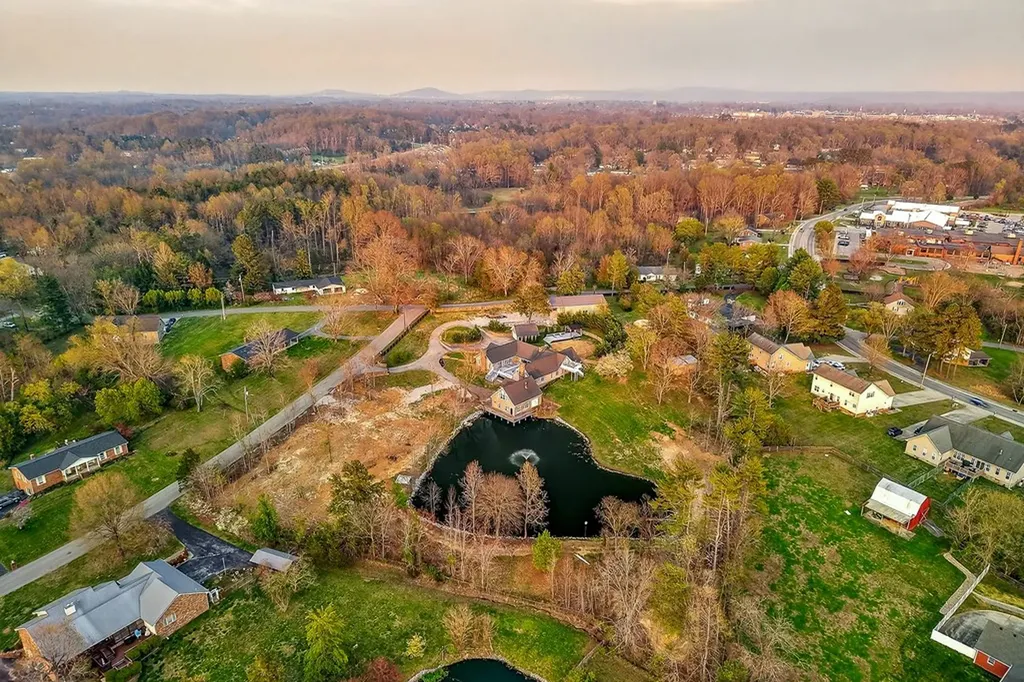 230 Cora Road Cookeville TN 38501