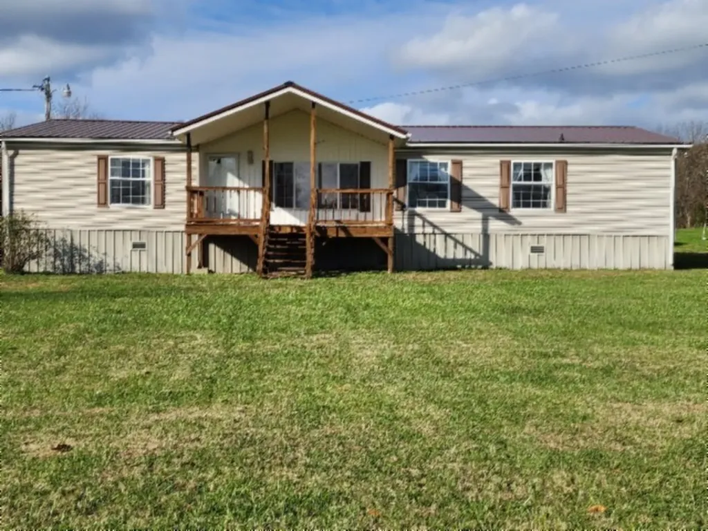 11500 Clay County Highway Moss TN 38568