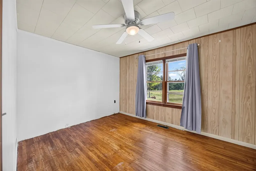 314 Smyrna Road Byrdstown TN 38549