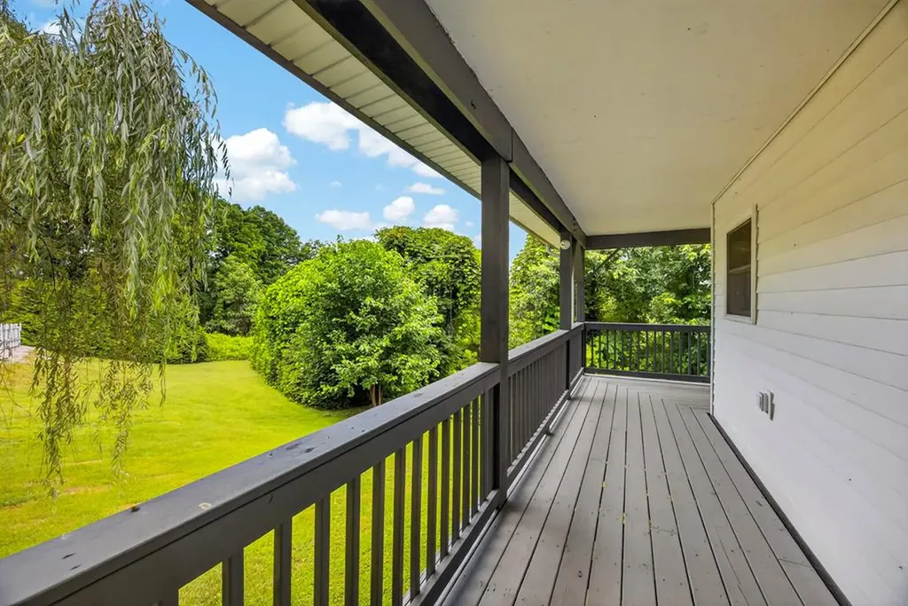 314 Smyrna Road Byrdstown TN 38549