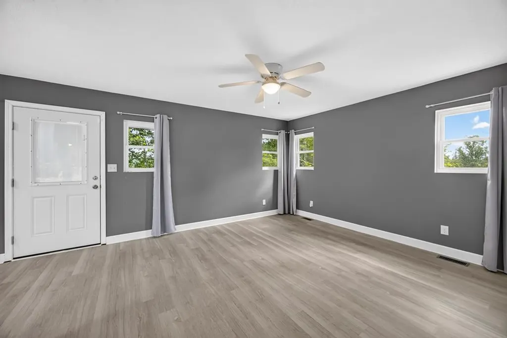 314 Smyrna Road Byrdstown TN 38549