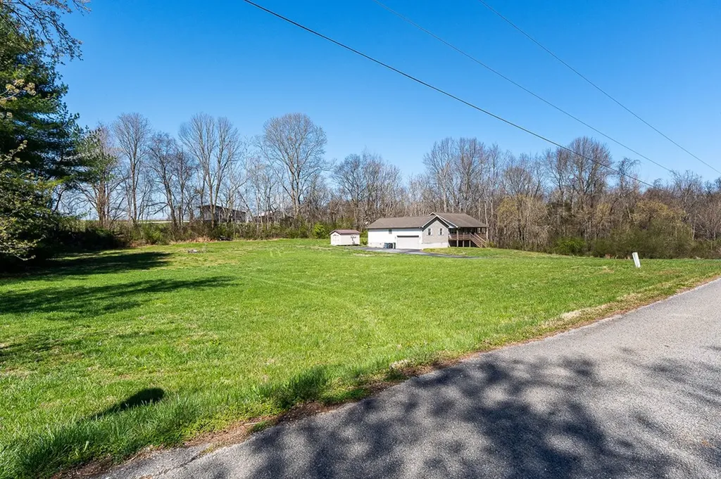 15 Hidden River Avenue Sparta TN 38583