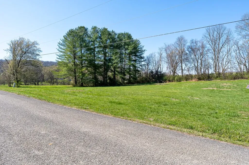 15 Hidden River Avenue Sparta TN 38583