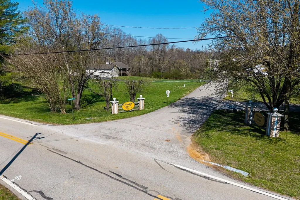 15 Hidden River Avenue Sparta TN 38583