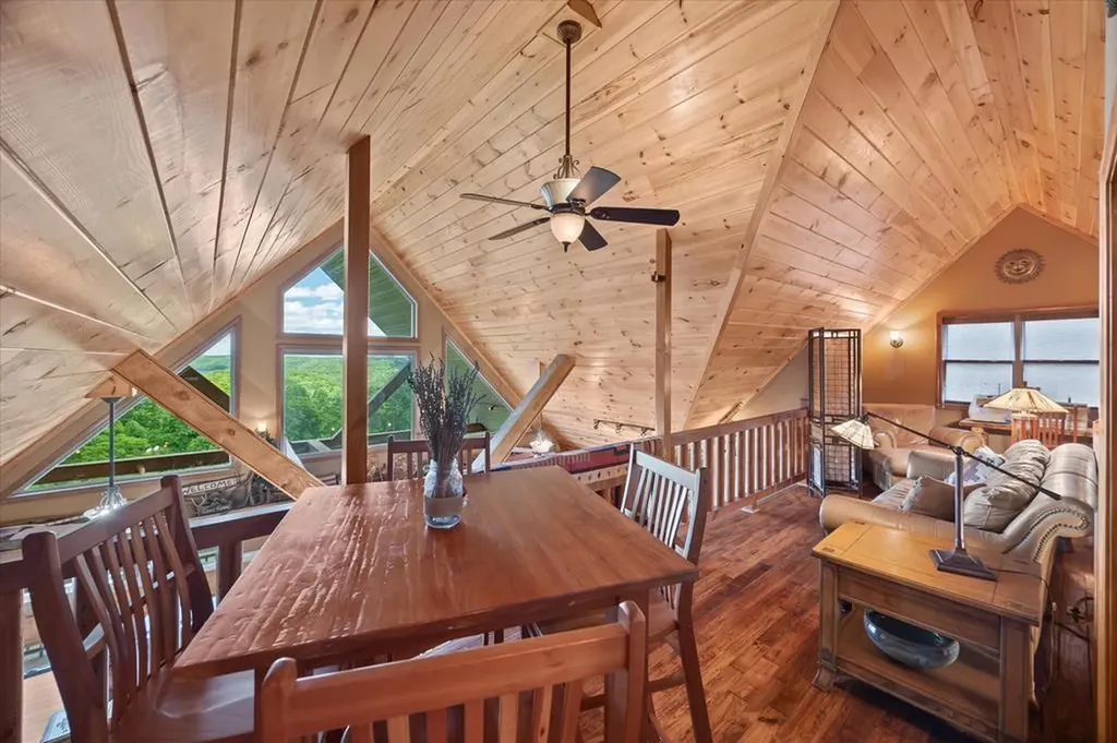 7318 Lillydale Road Byrdstown TN 38549