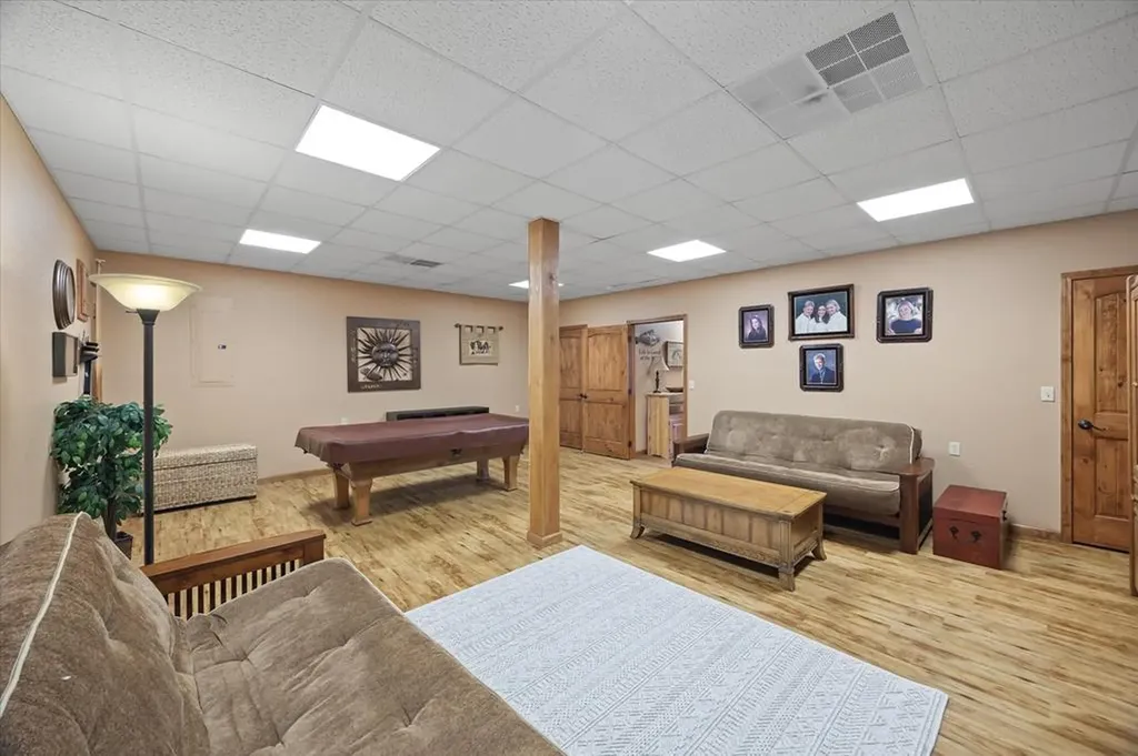 7318 Lillydale Road Byrdstown TN 38549