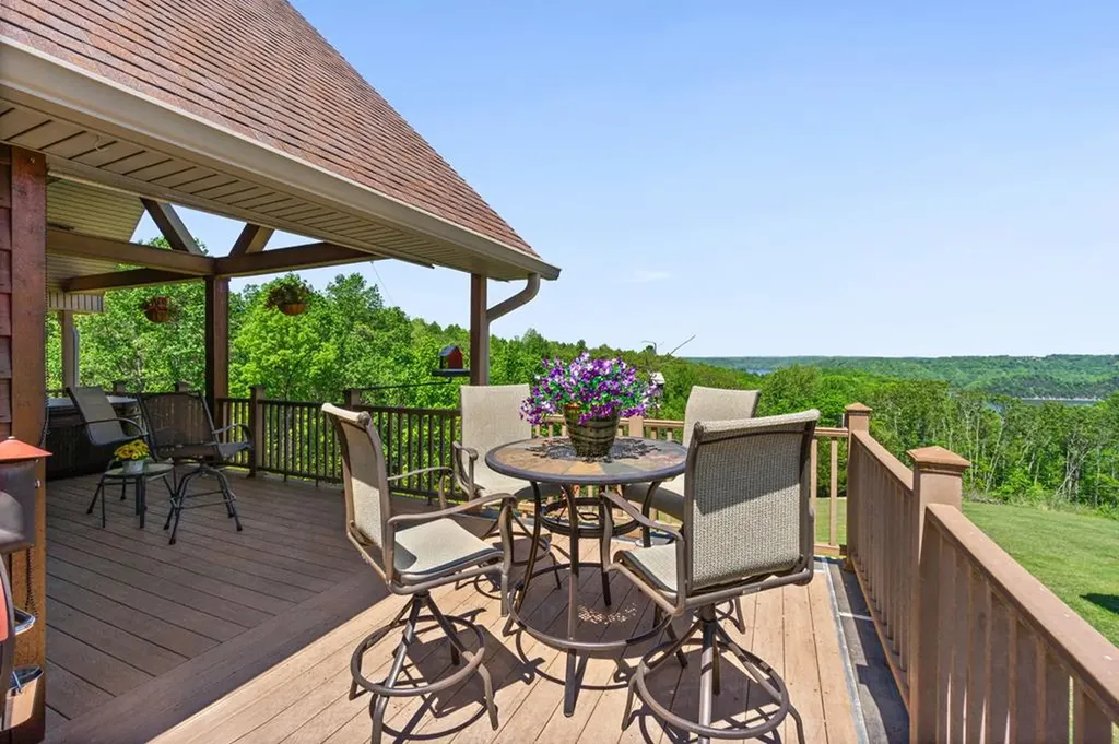 7318 Lillydale Road Byrdstown TN 38549