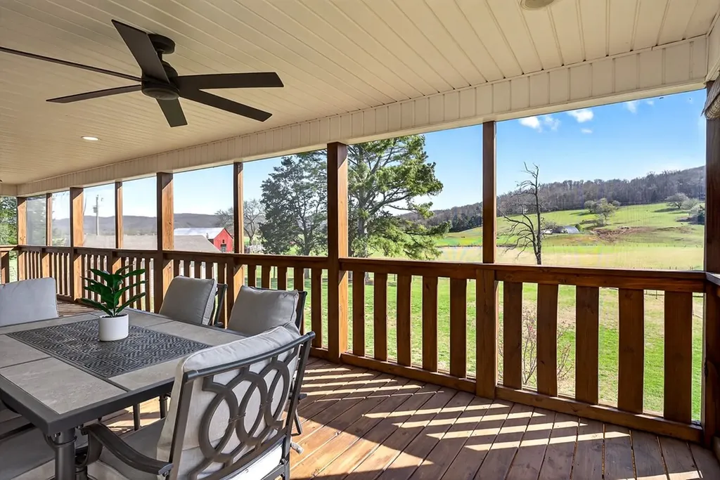 1003 Hodges Ferry Road Sparta TN 38583