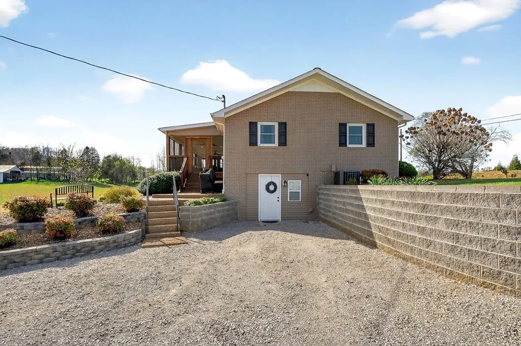 1003 Hodges Ferry Road Sparta TN 38583