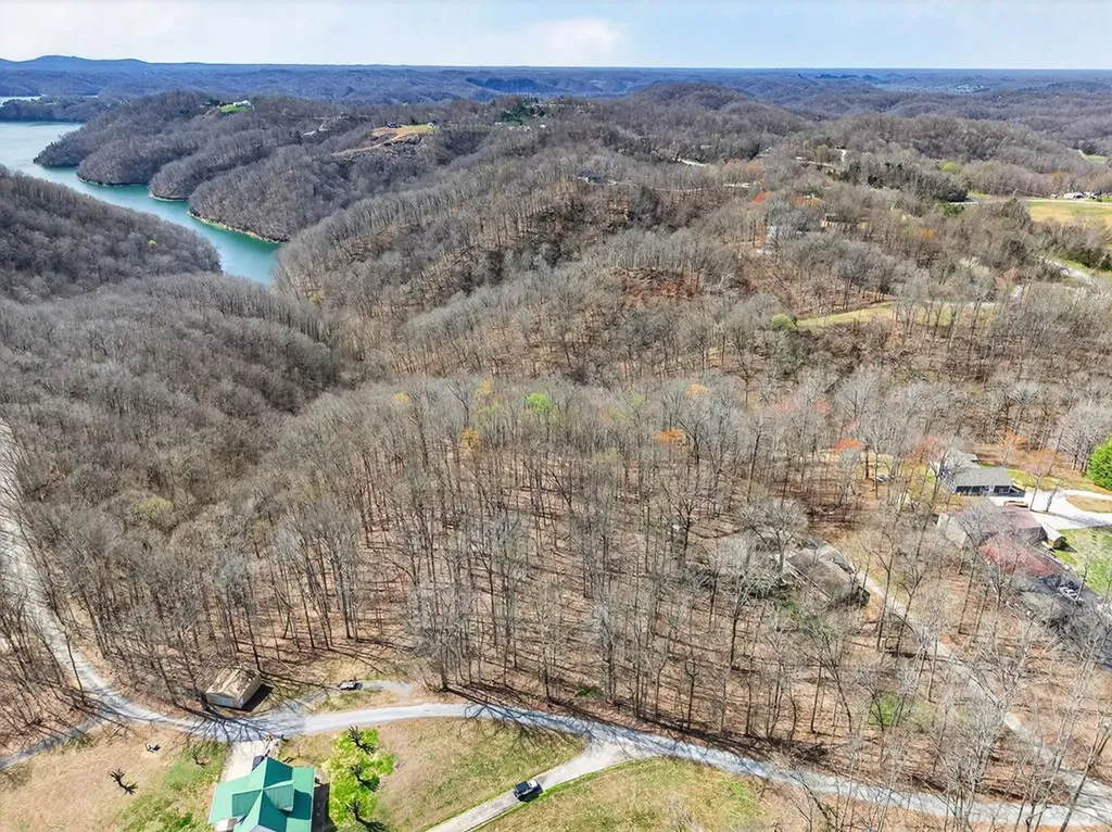 10 Ac Jimmy Reneau Road Celina TN 38551