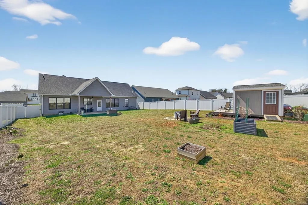 2394 Mountain Reserve Cookeville TN 38506