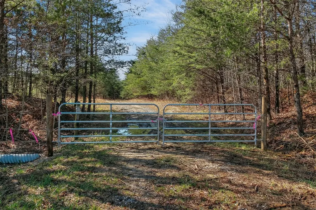 261AC Rocky River Road Spencer TN 38585
