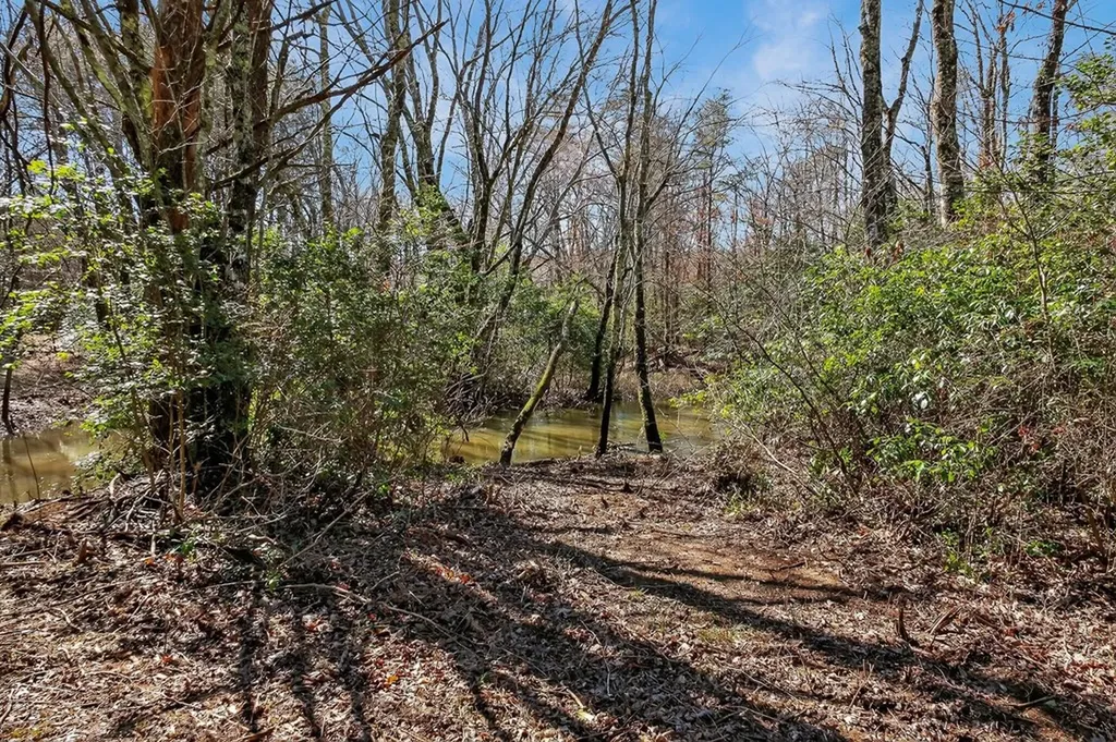 261AC Rocky River Road Spencer TN 38585