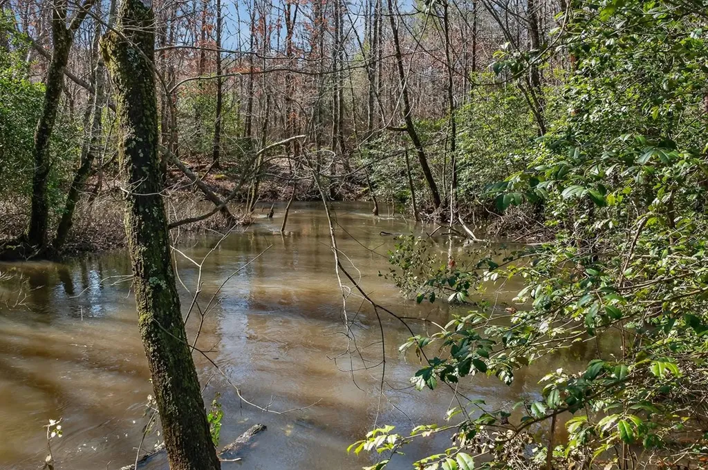 261AC Rocky River Road Spencer TN 38585