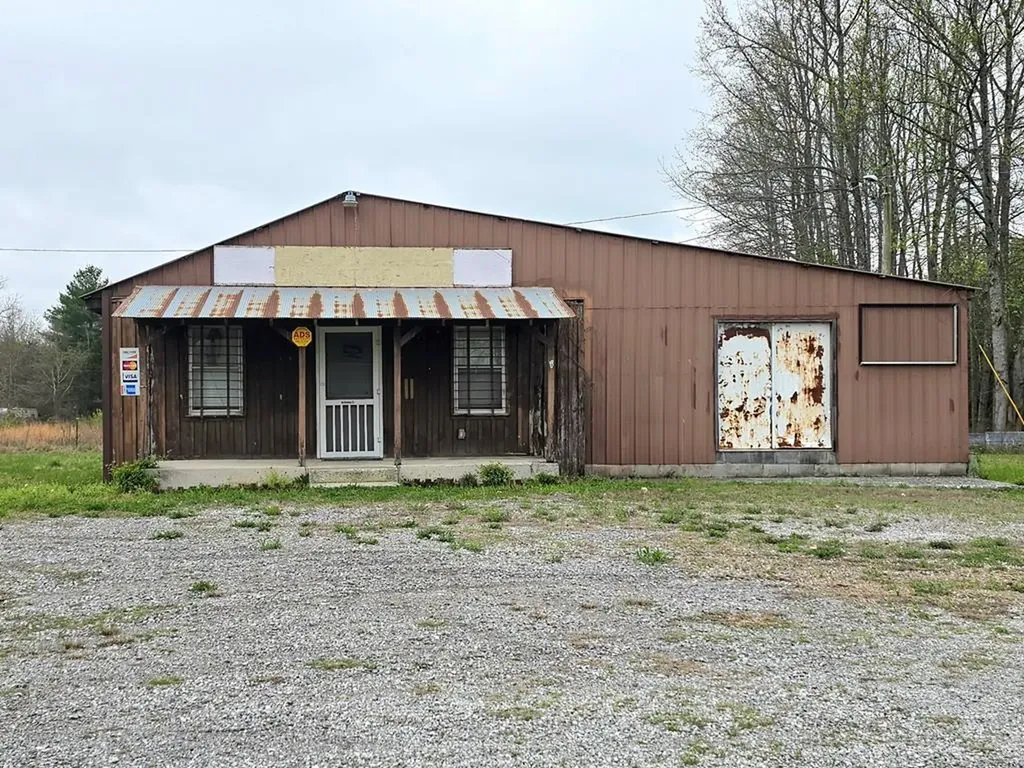 7089 NW Short Mountain Road Mcminnville TN 37110