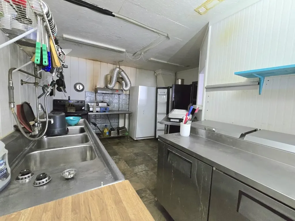 7089 NW Short Mountain Road Mcminnville TN 37110