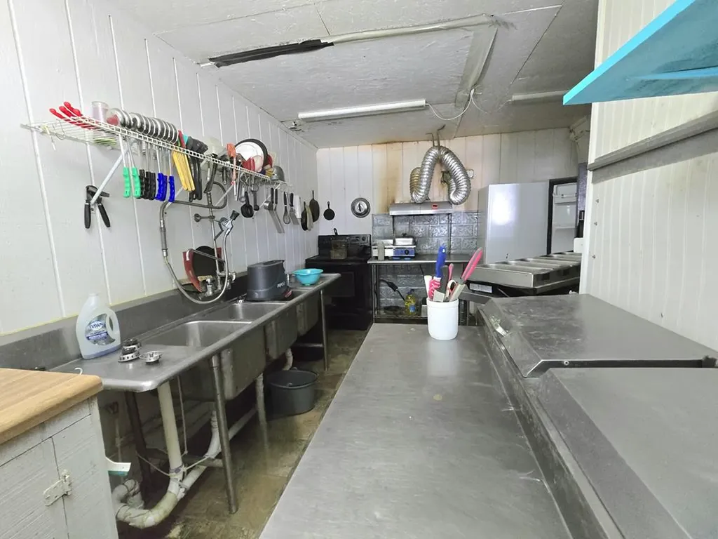 7089 NW Short Mountain Road Mcminnville TN 37110