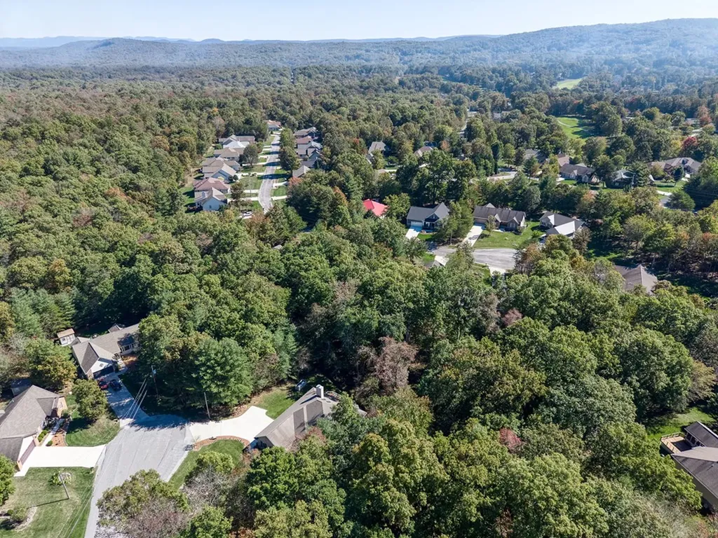 16 Holly Court Crossville TN 38558