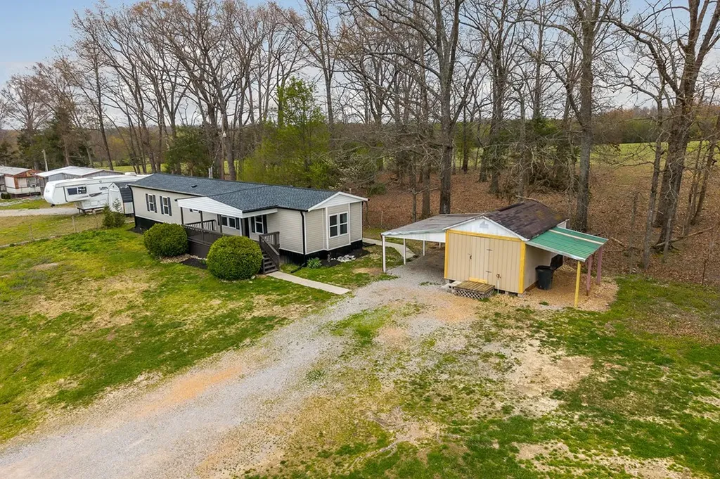 479 Old Bildad Road Smithville TN 37166