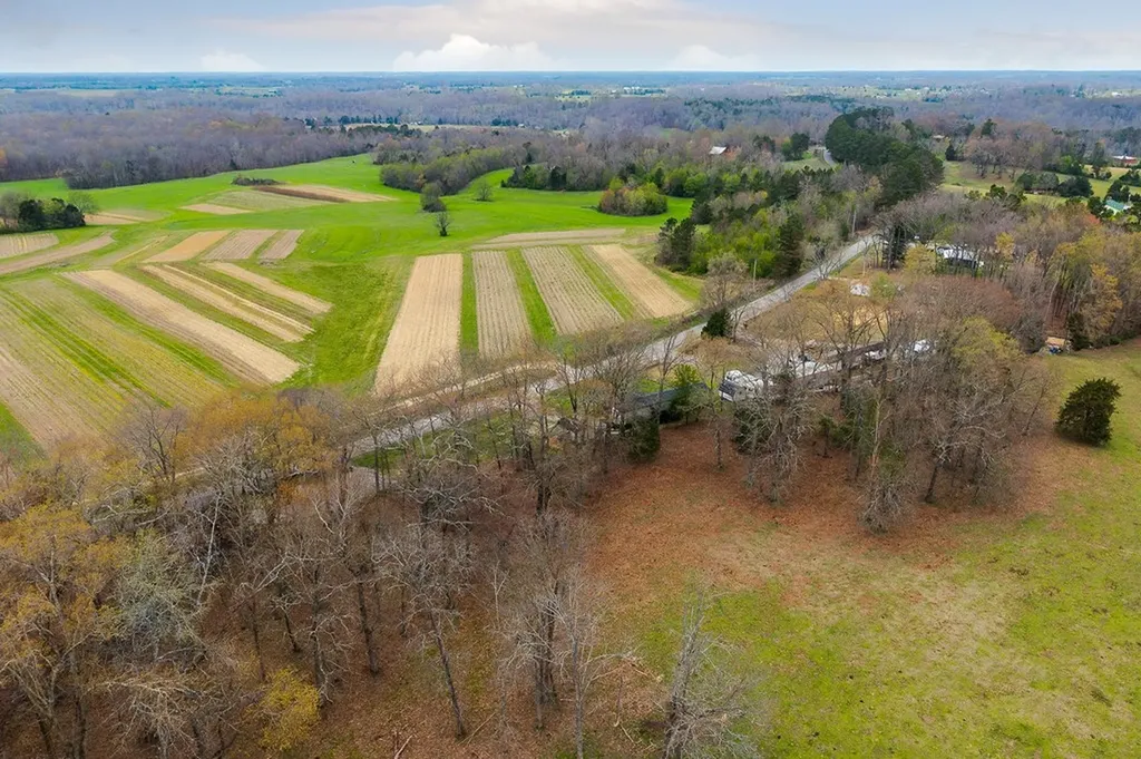 479 Old Bildad Road Smithville TN 37166