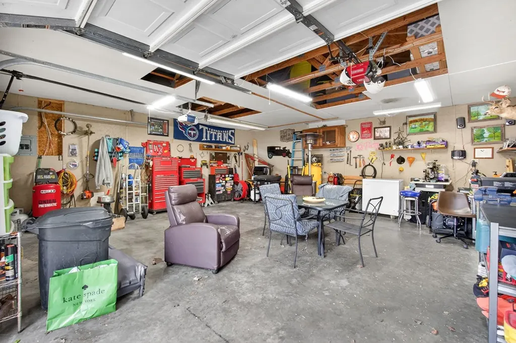 2912 Zeb Warren Road Cookeville TN 38506