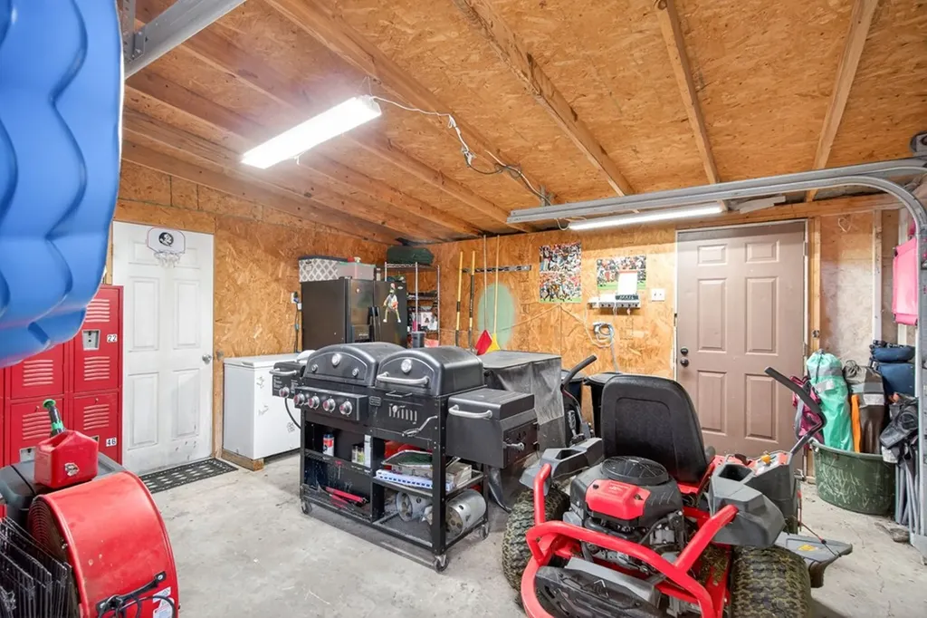 2912 Zeb Warren Road Cookeville TN 38506