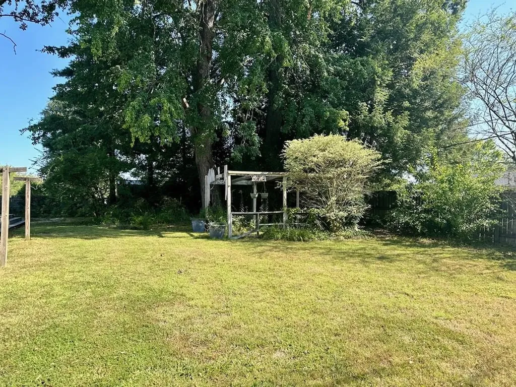 1215 Meadow Road Cookeville TN 38501