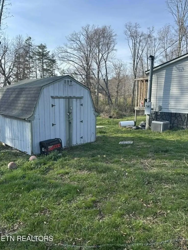 104 Green Acres Clarkrange TN 38553