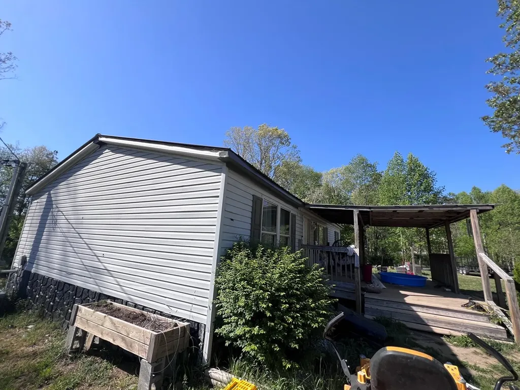 104 Green Acres Clarkrange TN 38553