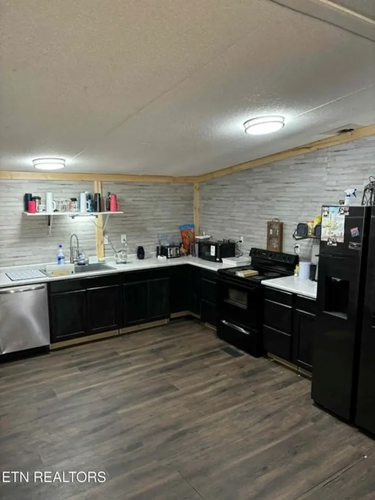 104 Green Acres Clarkrange TN 38553