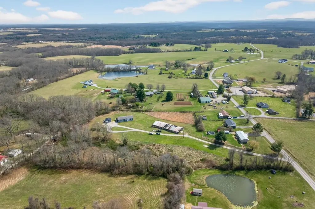 3544 Bowman Loop Crossville TN 38571