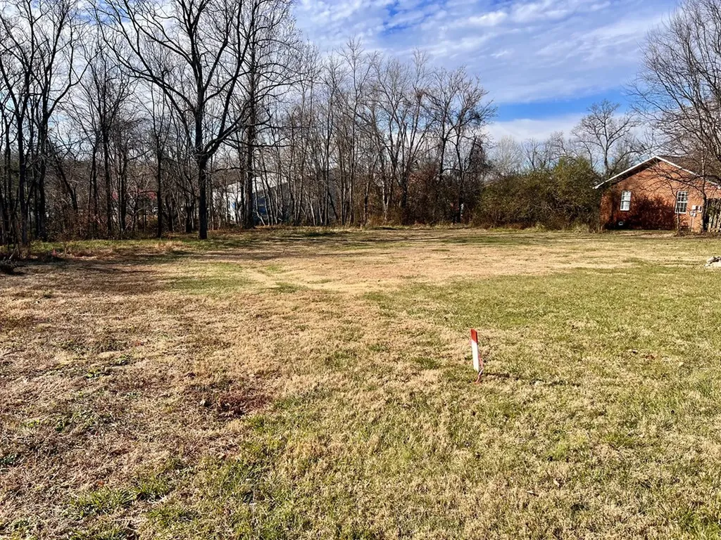 1934 N Dixie Avenue Cookeville TN 38501