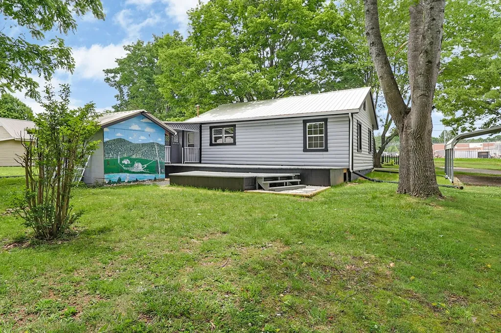 538 Harding Road Jamestown TN 38556-4300