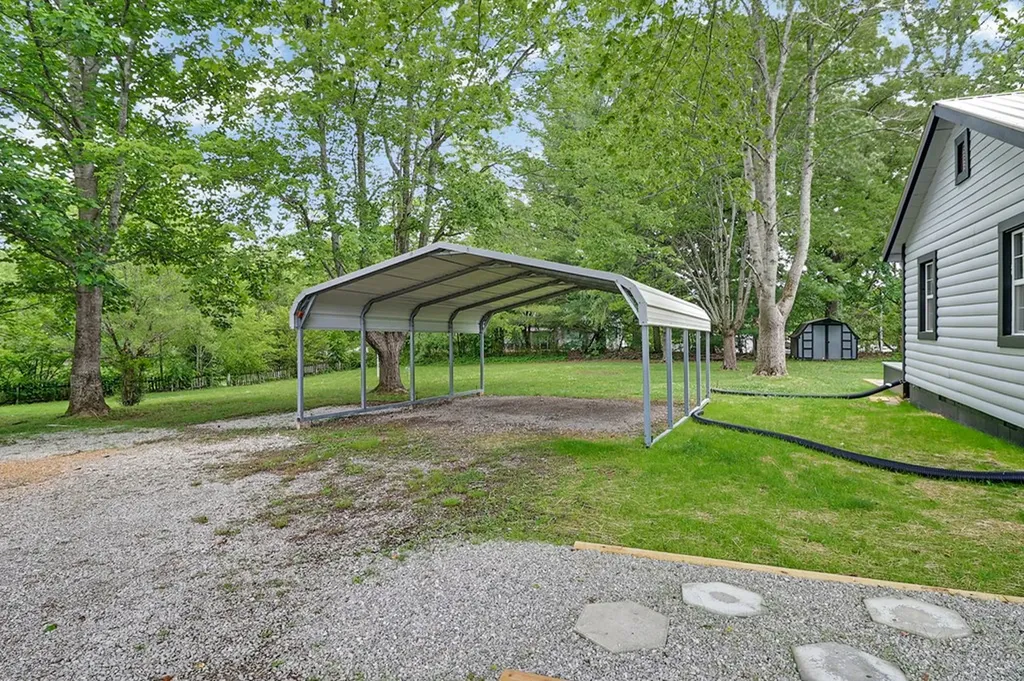 538 Harding Road Jamestown TN 38556-4300