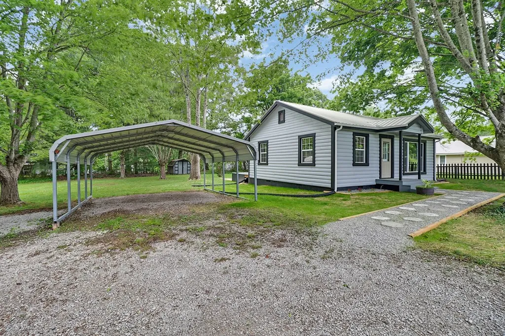 538 Harding Road Jamestown TN 38556-4300