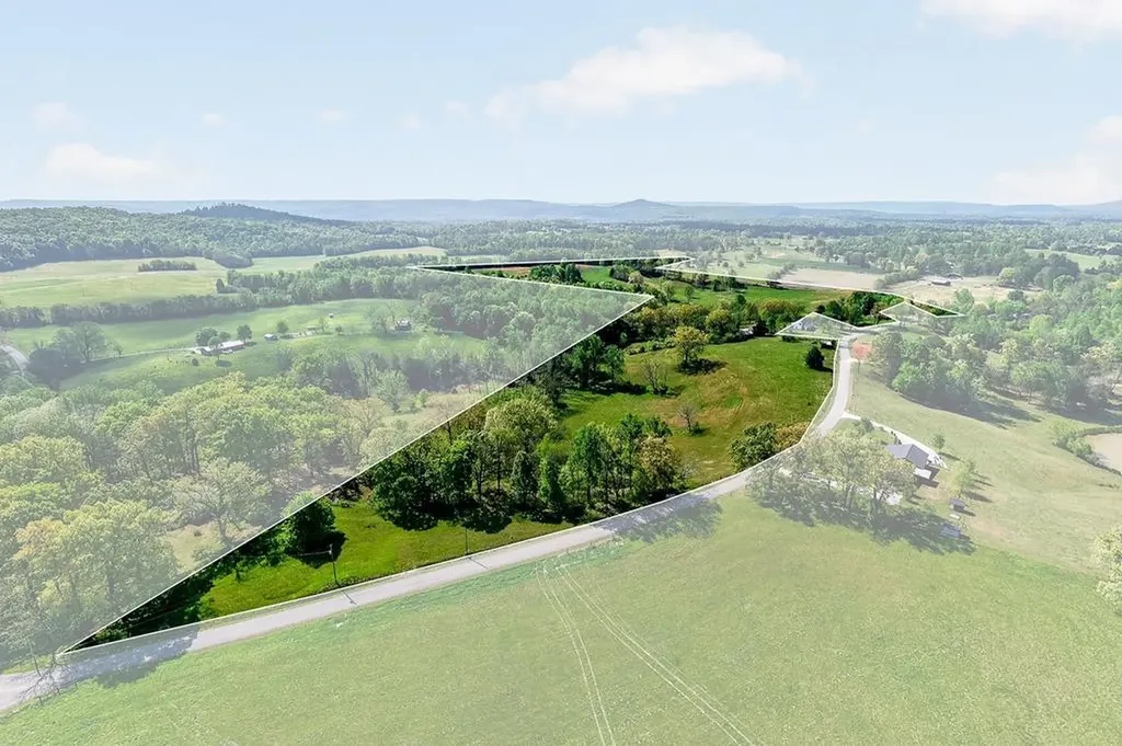 515 Jericho Road Quebeck TN 38579