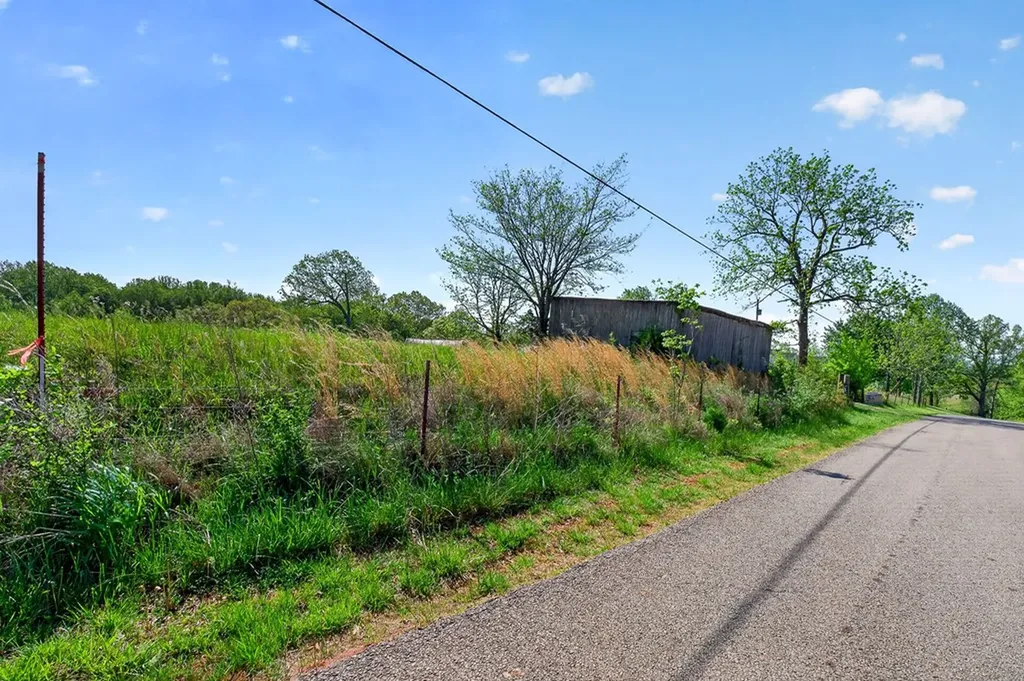 515 Jericho Road Quebeck TN 38579