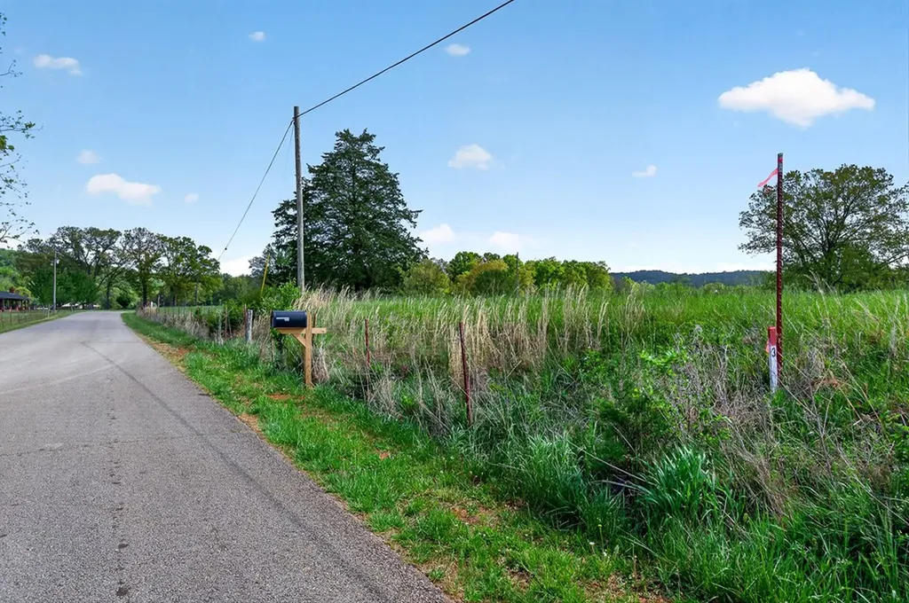 515 Jericho Road Quebeck TN 38579