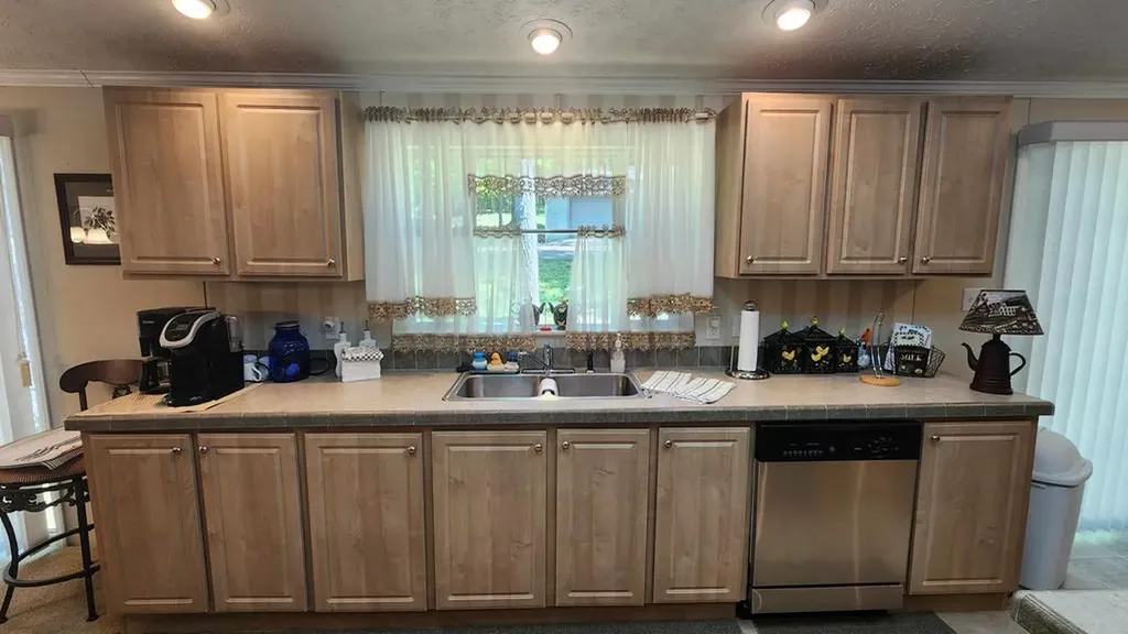 218 Meadow Lane Byrdstown TN 38549
