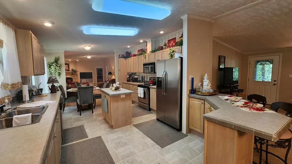 218 Meadow Lane Byrdstown TN 38549