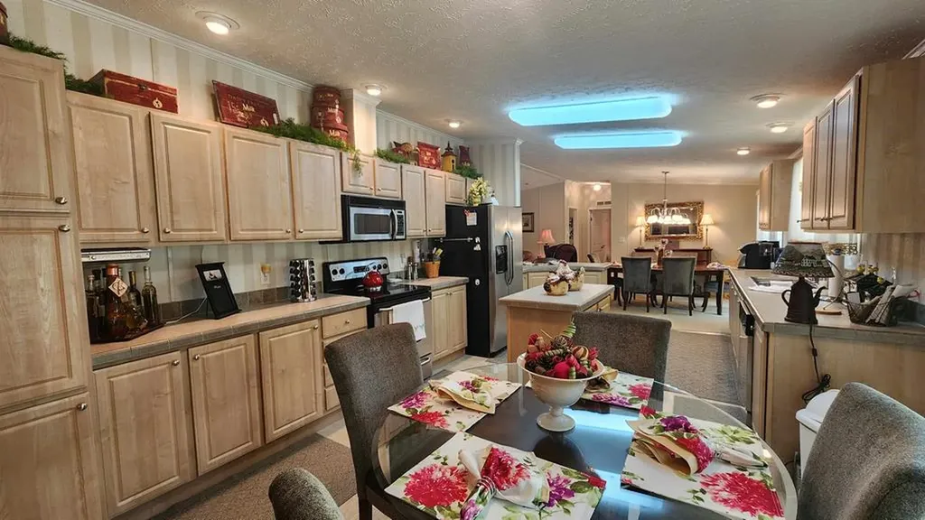 218 Meadow Lane Byrdstown TN 38549