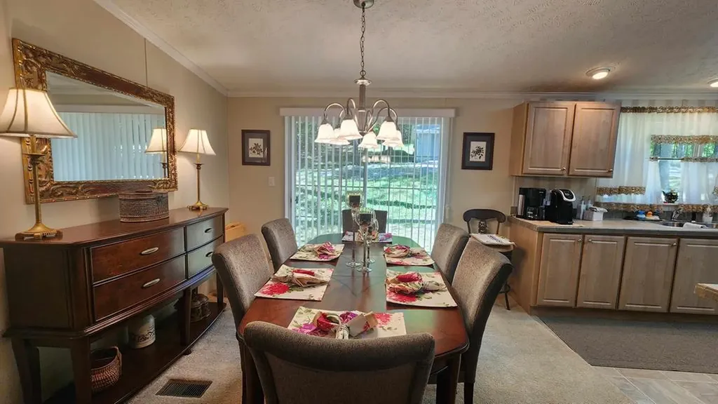 218 Meadow Lane Byrdstown TN 38549