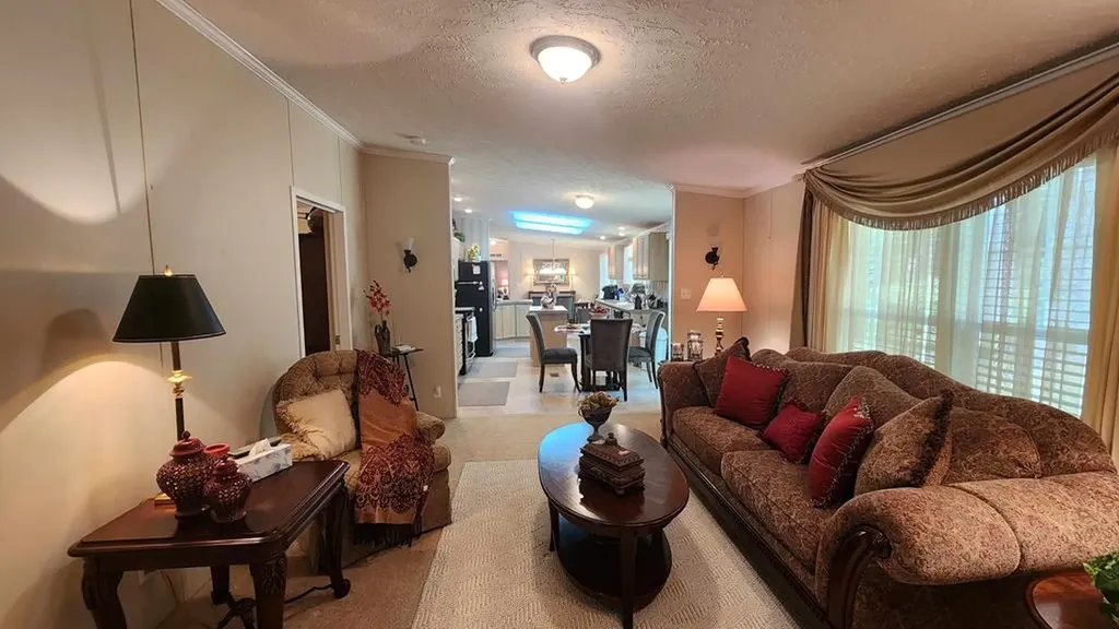 218 Meadow Lane Byrdstown TN 38549