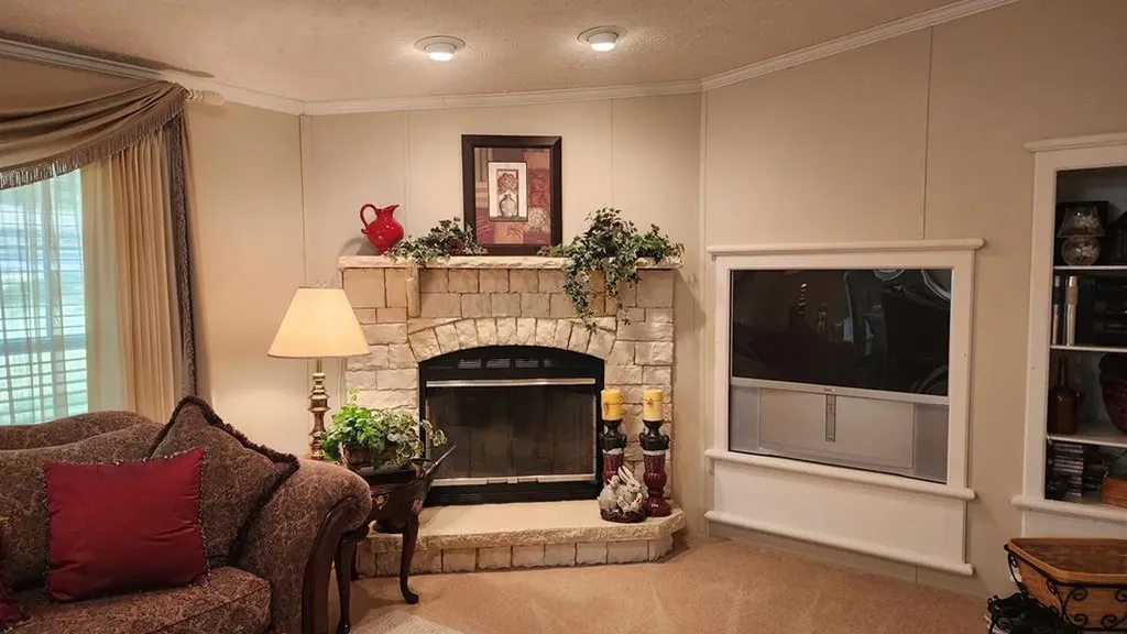 218 Meadow Lane Byrdstown TN 38549