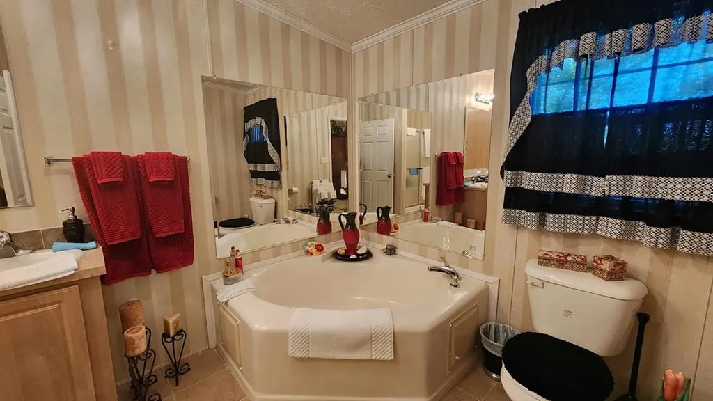 218 Meadow Lane Byrdstown TN 38549