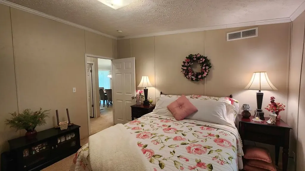 218 Meadow Lane Byrdstown TN 38549